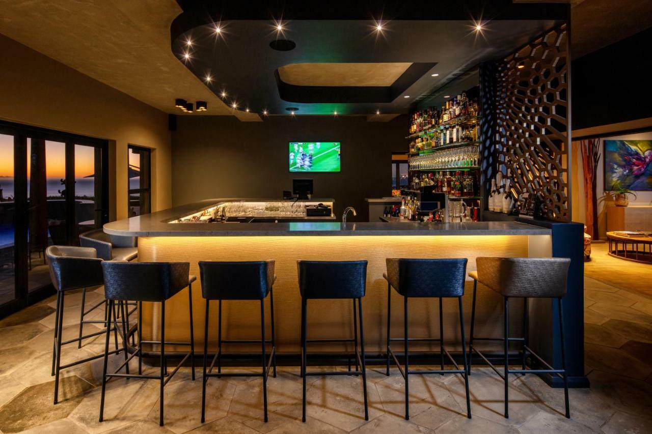 Sky Villa Boutique Hotel By Raw Africa Collection Plettenberg Bay Exteriör bild The bar at the 101 Sky Lounge